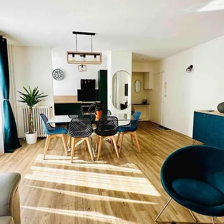 Bel Proche De Paris Apartment