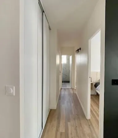 Bel Proche De Paris Apartment